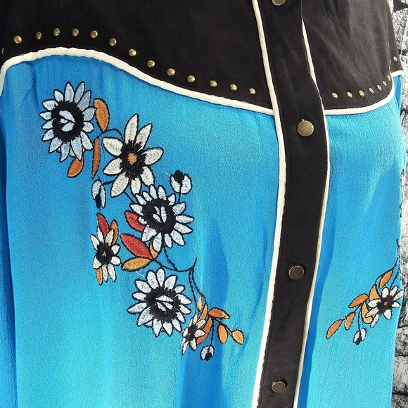 John Moon Texas cowgirl XXL Button down western top with fringe.  Teal/black - Picture 5 of 16